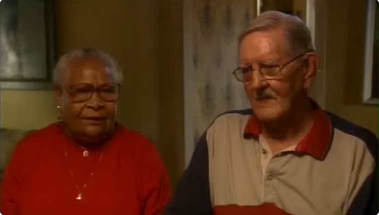 Doriga et Tony Creighton côte à côte pour l'entrevue.